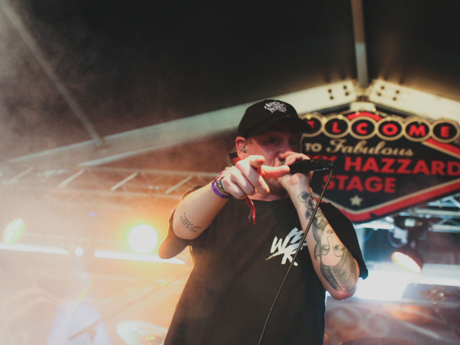 VIDEO: Platonic debutují klipem Tráva, který zobrazuje youtuberskou love story