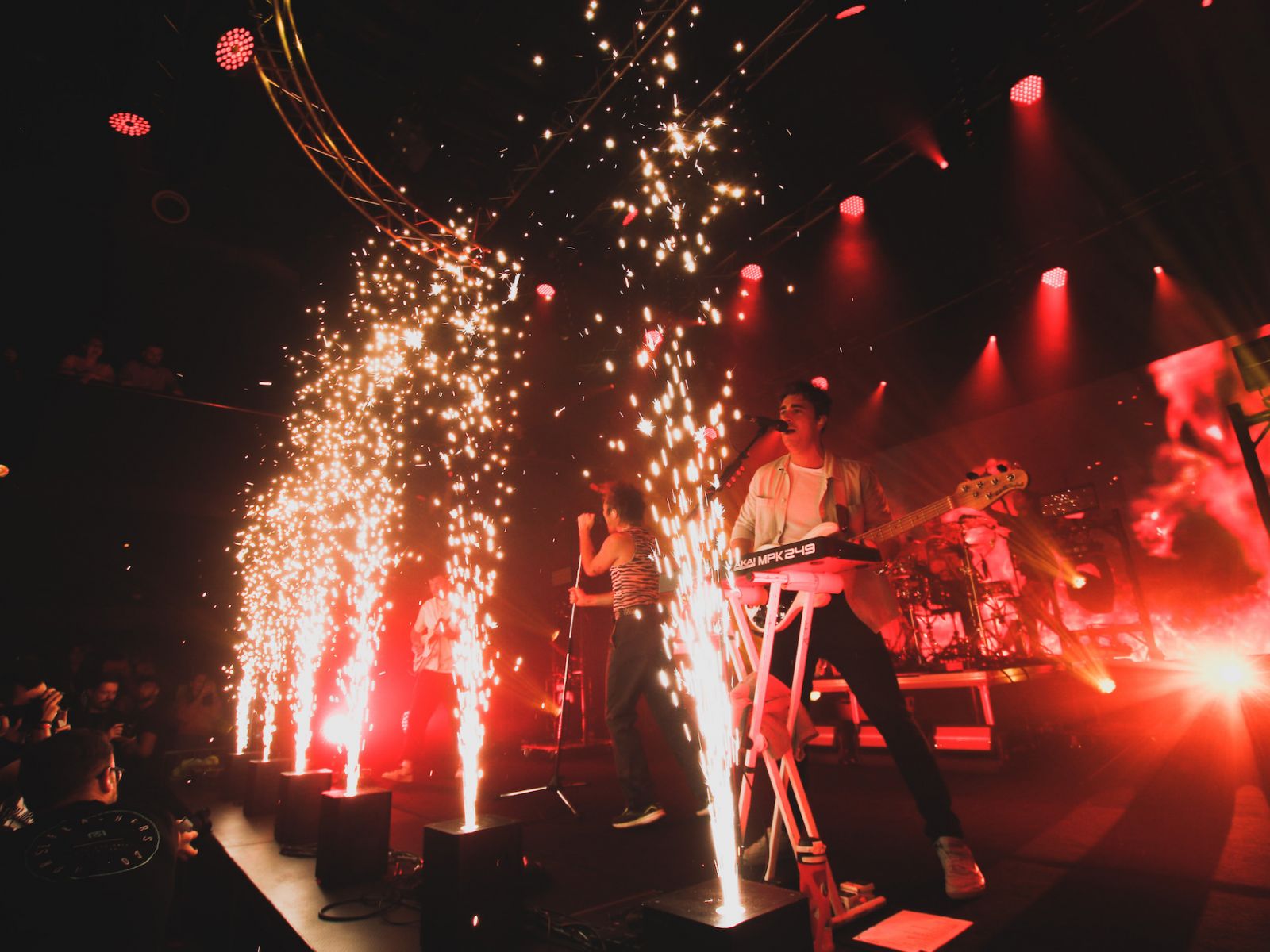 VIDEO: Platonic debutují klipem Tráva, který zobrazuje youtuberskou love story