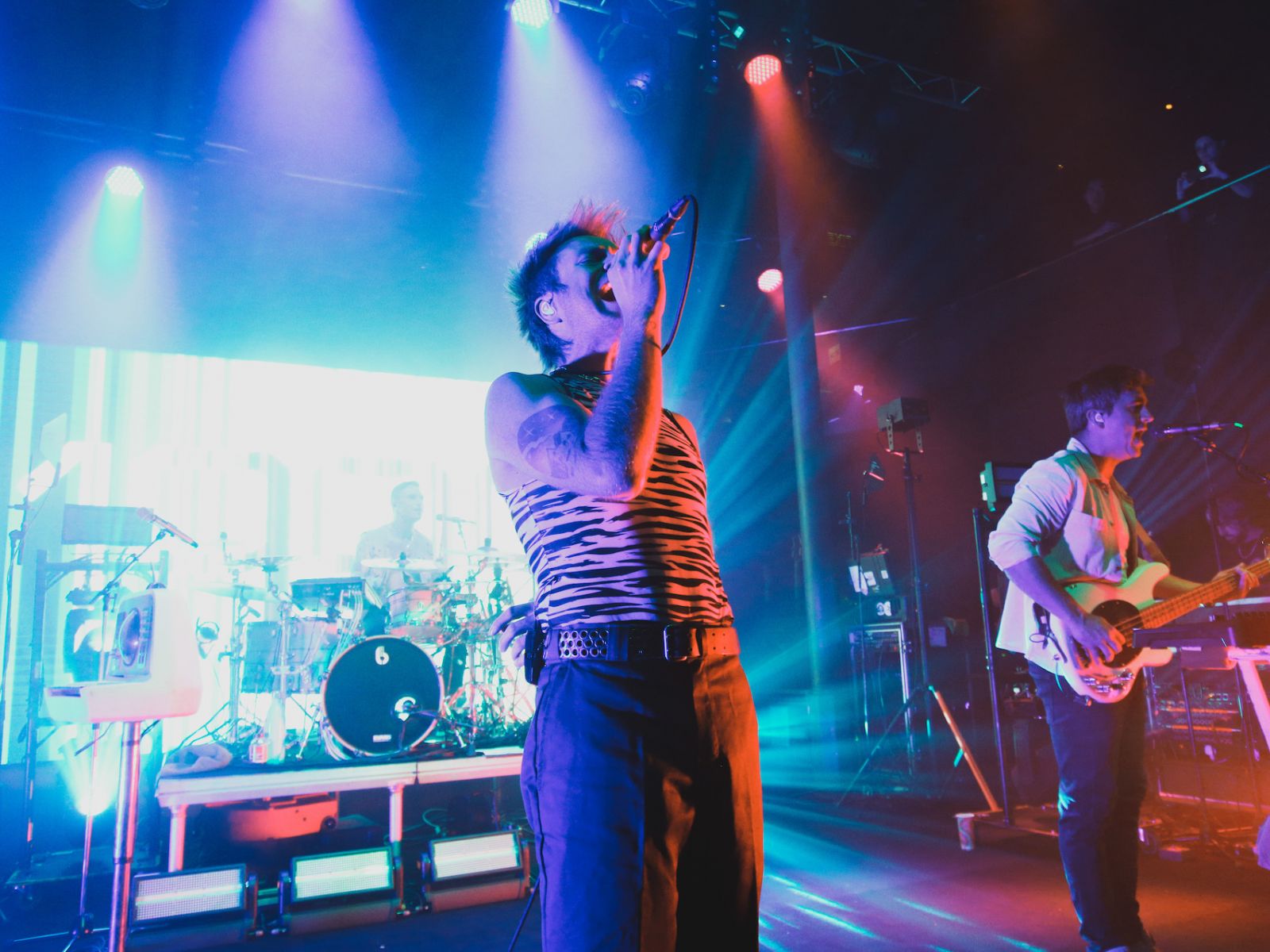 VIDEO: Platonic debutují klipem Tráva, který zobrazuje youtuberskou love story