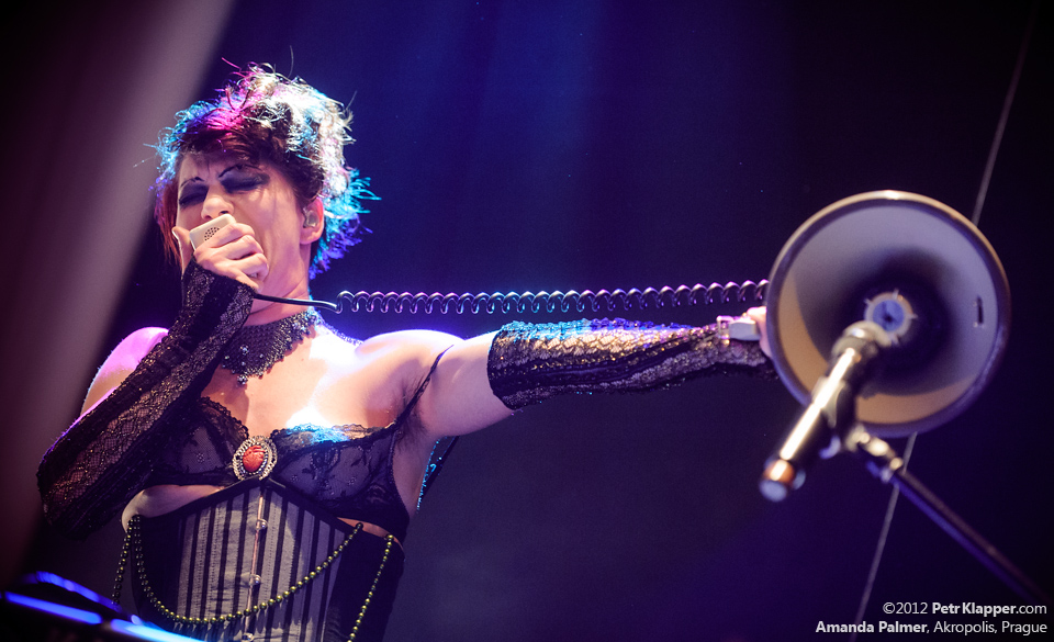 LIVE: Amanda Palmer miluje Prahu, Praha miluje Amandu Palmer