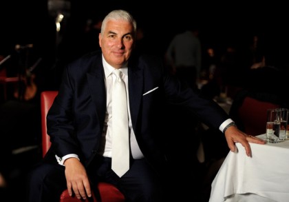 Otec Amy Winehouse bude mít koncert, pomůže tím výzkumu rakoviny