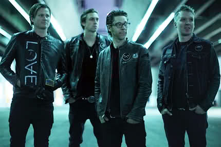 Zpěvák z Blink-182 se nezastaví, Angels and Airwaves mají další album