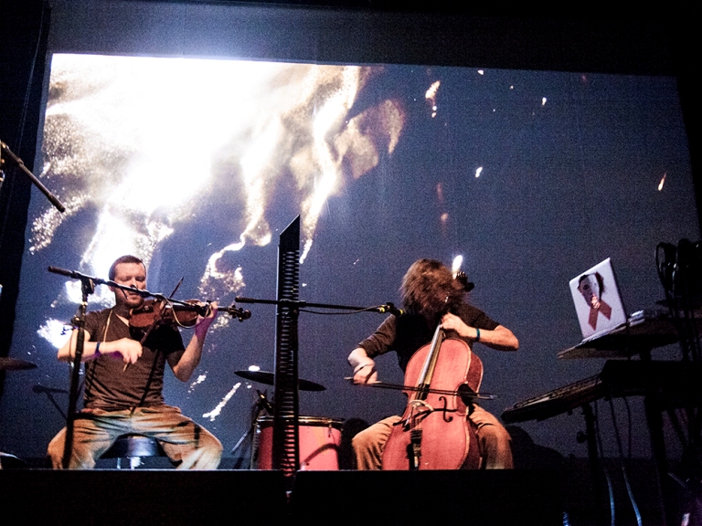 LIVE: Apparat plays Krieg und Frieden. Zufrieden?