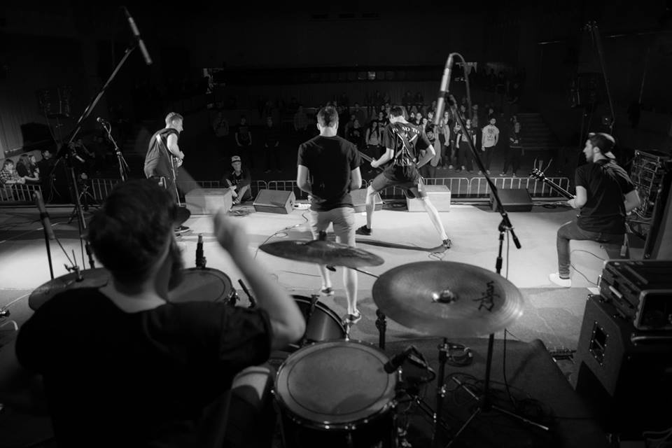 Rock DJ (6.): White Mice alias Black Bay