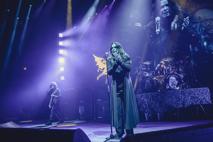 LIVE: Ozzy se klaněl Praze, Praha smekla před Black Sabbath