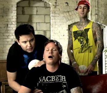 Naše nejlepší songy? Jsou na Neighborhoods, tvrdí Blink-182