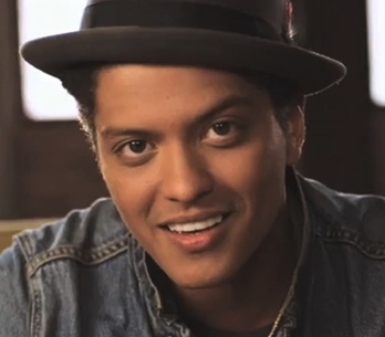 RECENZE: Bruno Mars je tvůrcem současné podoby popu