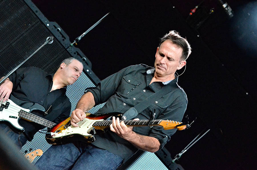 LIVE: Bryan Adams v Brně vzpomínal i dojímal