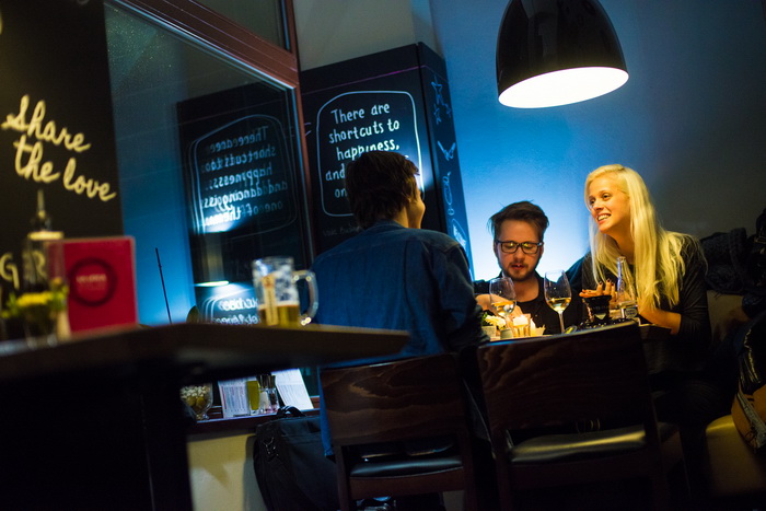 Calm Season: Podléháme diktátu, že svět je černobílý