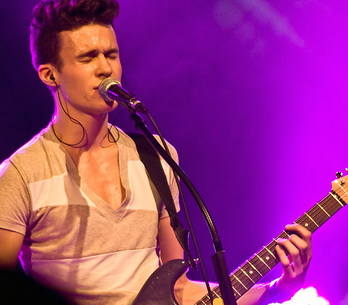 LIVE: Labutí píseň Charlie Straight