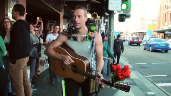 VIDEO: Coldplay přepadli nic netušící Sydney