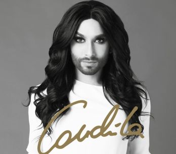 RECENZE: Conchita Wurst by klidně mohla vystupovat v Moulin Rouge