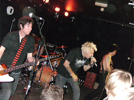 Recenze: UK Subs a The Vibrators v Lucerna Music Baru