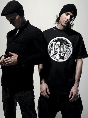 U.N.K.L.E. na svém prvním českém koncertě popřejí Radiu 1 všechno nejlepší