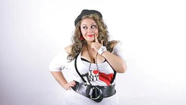 Zpěvačce Dannie hostují na CD Vladimír 518, Čistychov a Jiří Korn