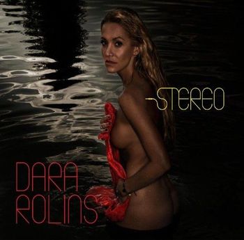 Dara Rolins umí překvapit, na nové album Stereo se vyfotila nahá