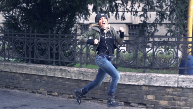 VIDEO: Dara Rolins na kameru zaznamenala svůj běžný den