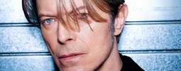 Brit Awards: David Bowie je zpěvákem roku. Po 30 letech