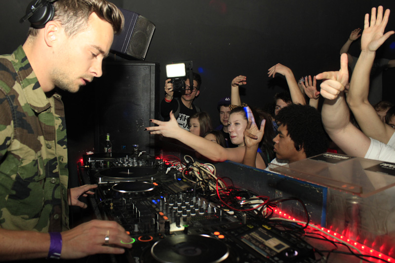 LIVE: Dubstep a drum'n'bassová noc v režii Delta Heavy
