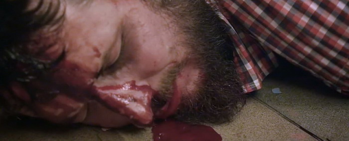 VIDEO: Divokej Bill dostal nakládačku v hospodské bitce