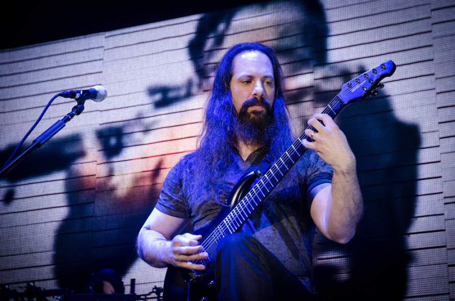 LIVE: Akademici Dream Theater jsou stále bezkonkurenční