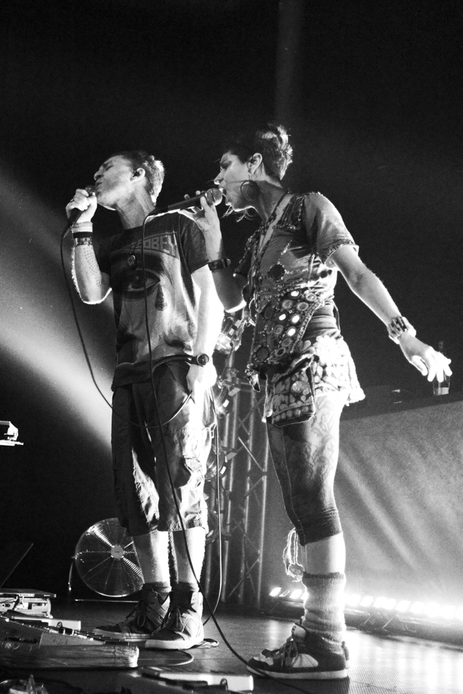 LIVE: Dub FX dokázal i v Sasazu vykouzlit atmosféru pro jeho freestyle z ulice 