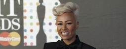Sošky Brit Awards rozdány. Radují se Emeli Sandé, Ben Howard i Adele
