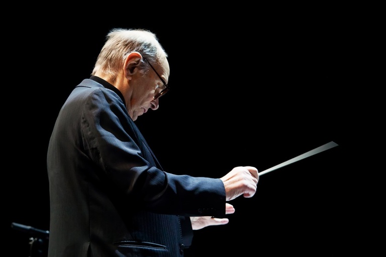Ennio Morricone bude v pražské O2 Areně dirigovat Český národní symfonický orchestr