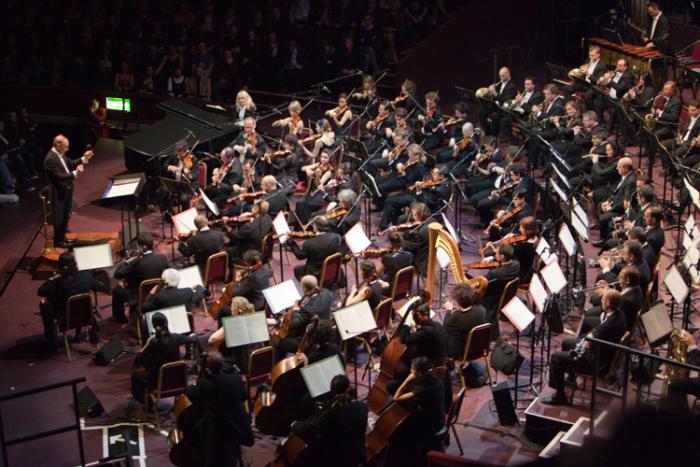 Hodný, zlý a geniální Ennio Morricone bude dirigovat Prahu