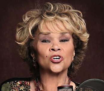 Etta James byla hospitalizována s otravou krve