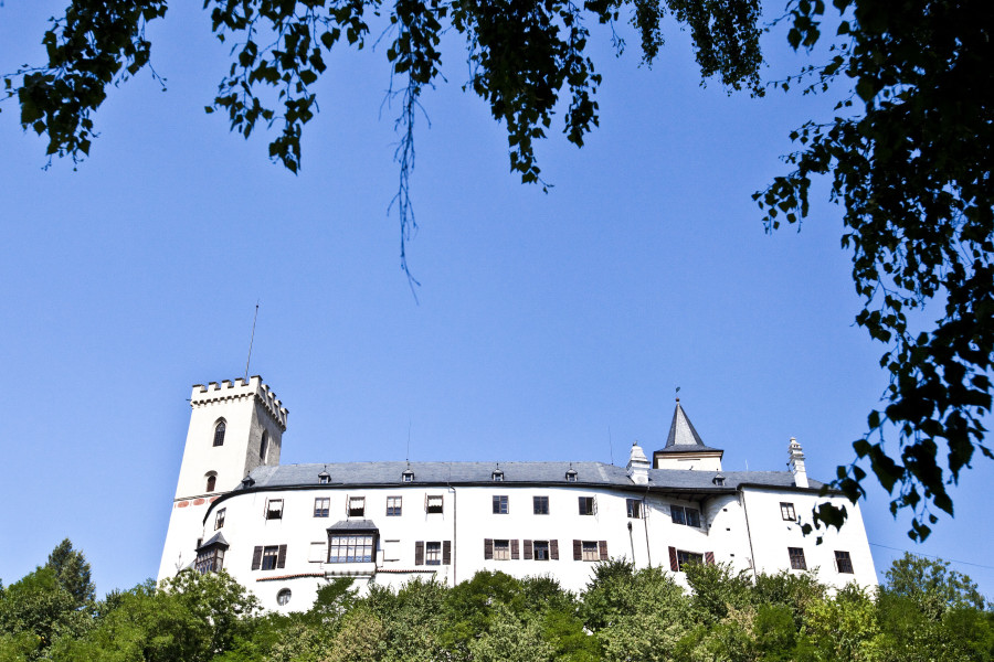 LIVE: Na Rožmberku pálilo slunce a nadávalo se na Zemana