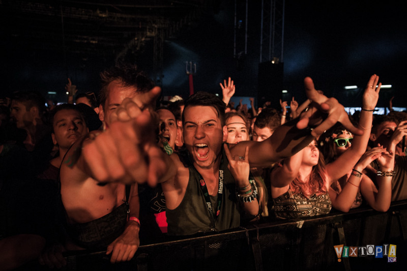 LIVE: Sziget, den I.: Démonický Nick Cave a vozíčkář v crowd-surfingu