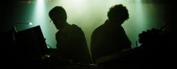 LIVE: Simian Mobile Disco ani Stimul se nemohou mýlit