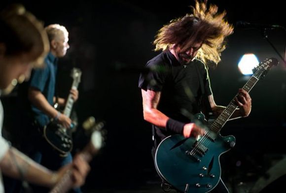 LIVE: Foo Fighters ochraptěli pražskou O2 Arenu
