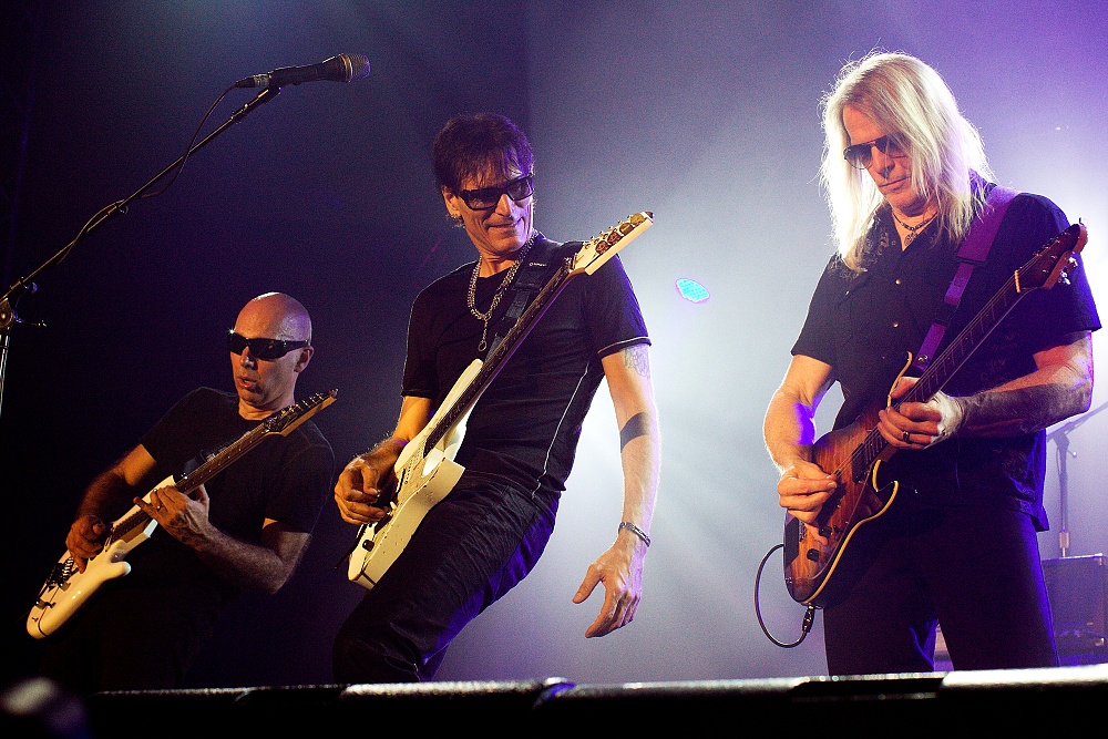 LIVE: G3 aneb tři hodiny kytarové onanie