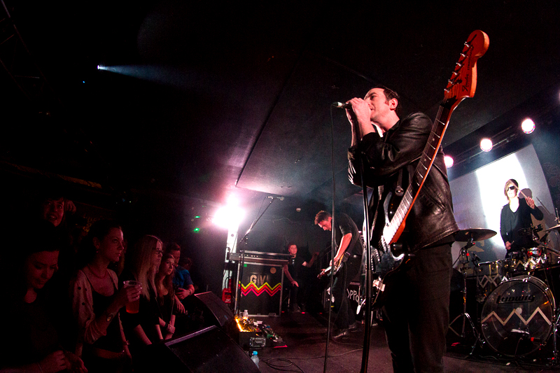 LIVE: Kterak se Praha ztrapnila před skotskými Glasvegas