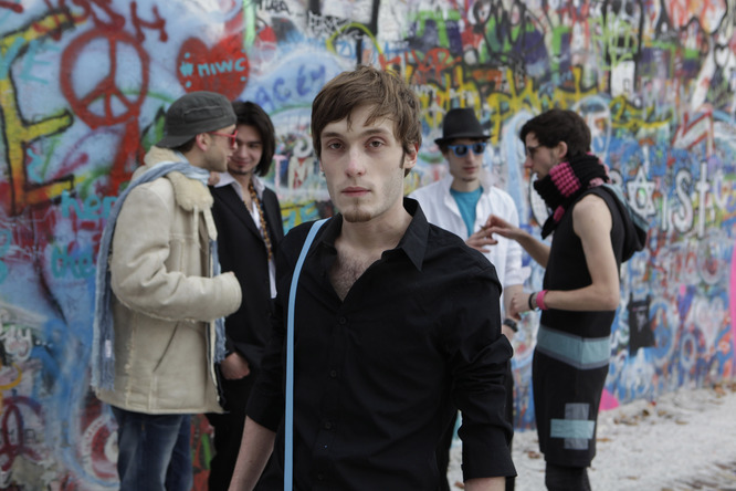 X8hxDN9JNHP9UtnmyRe030 F8wxdPLgy