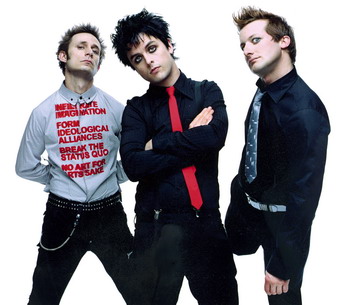 RECENZE: Green Day se snaží vrátit do 