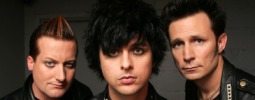 RECENZE: ¡Tré! Green Day se vrací zase na začátek