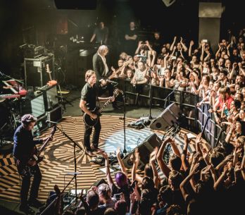 LIVE: Interpol v Praze i přes vedro potvrdili svůj status