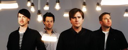 VIDEO: Jimmy Eat World a jejich přehlídka snubáků