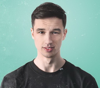 RECENZE: Johny Machette se s lehkostí vysmívá sám sobě