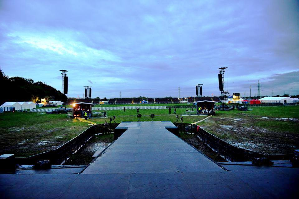 ROCKBLOG: Kabát na Vypichu - jak se staví akce pro 50 tisíc lidí