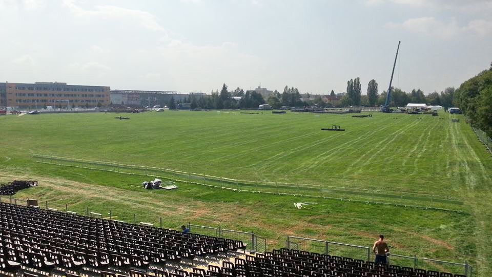 ROCKBLOG: Kabát na Vypichu - jak se staví akce pro 50 tisíc lidí