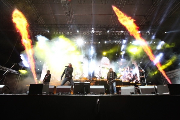 LIVE: Kabát velkolepě zakončil festivalovou sezónu