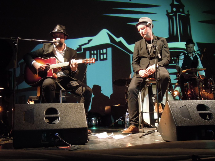 LIVE: Hudební návštěva pánů Švejdíka a Rudiše na zámku pana Kafky