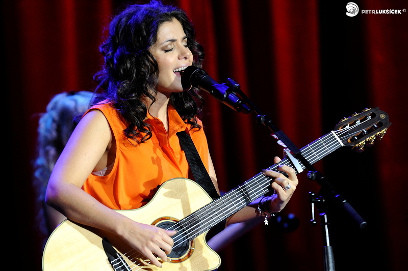 LIVE: Katie Melua přivezla do Prahy přirozenost a noblesu
