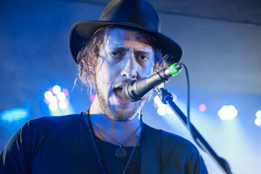 LIVE: Amsterdam calling aneb když Kensington, tak jedině živě!