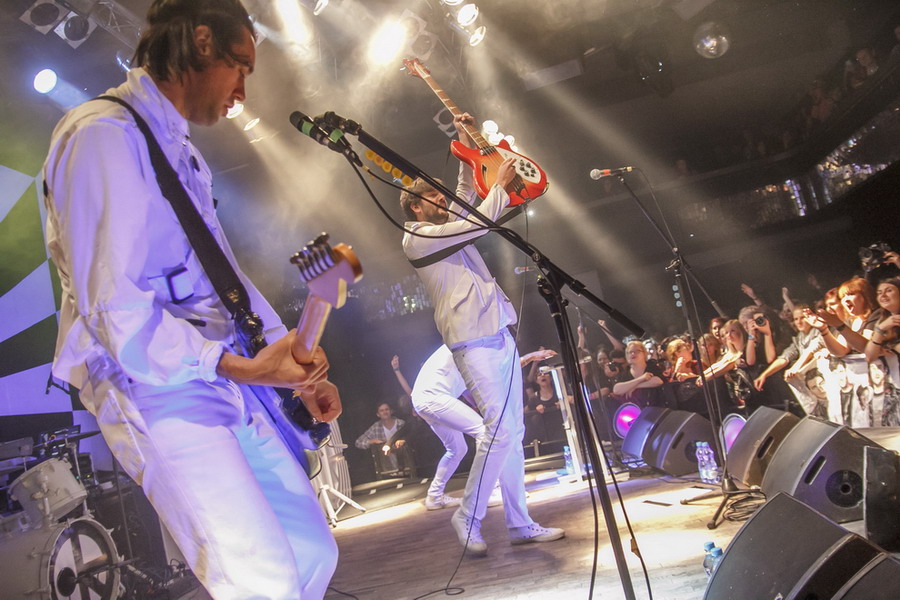 LIVE: Odcházení podle Klaxons není pouze černo-bílé