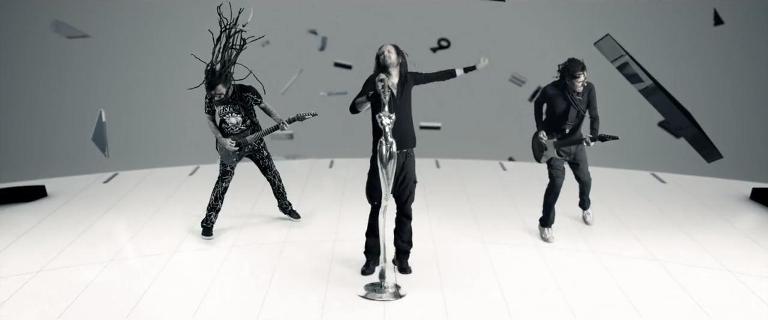 VIDEO: Korn už zase koketují s elektronikou